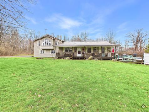 43 Peaslee Road Pittston ME 04345
