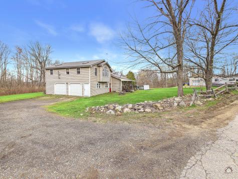 43 Peaslee Road Pittston ME 04345