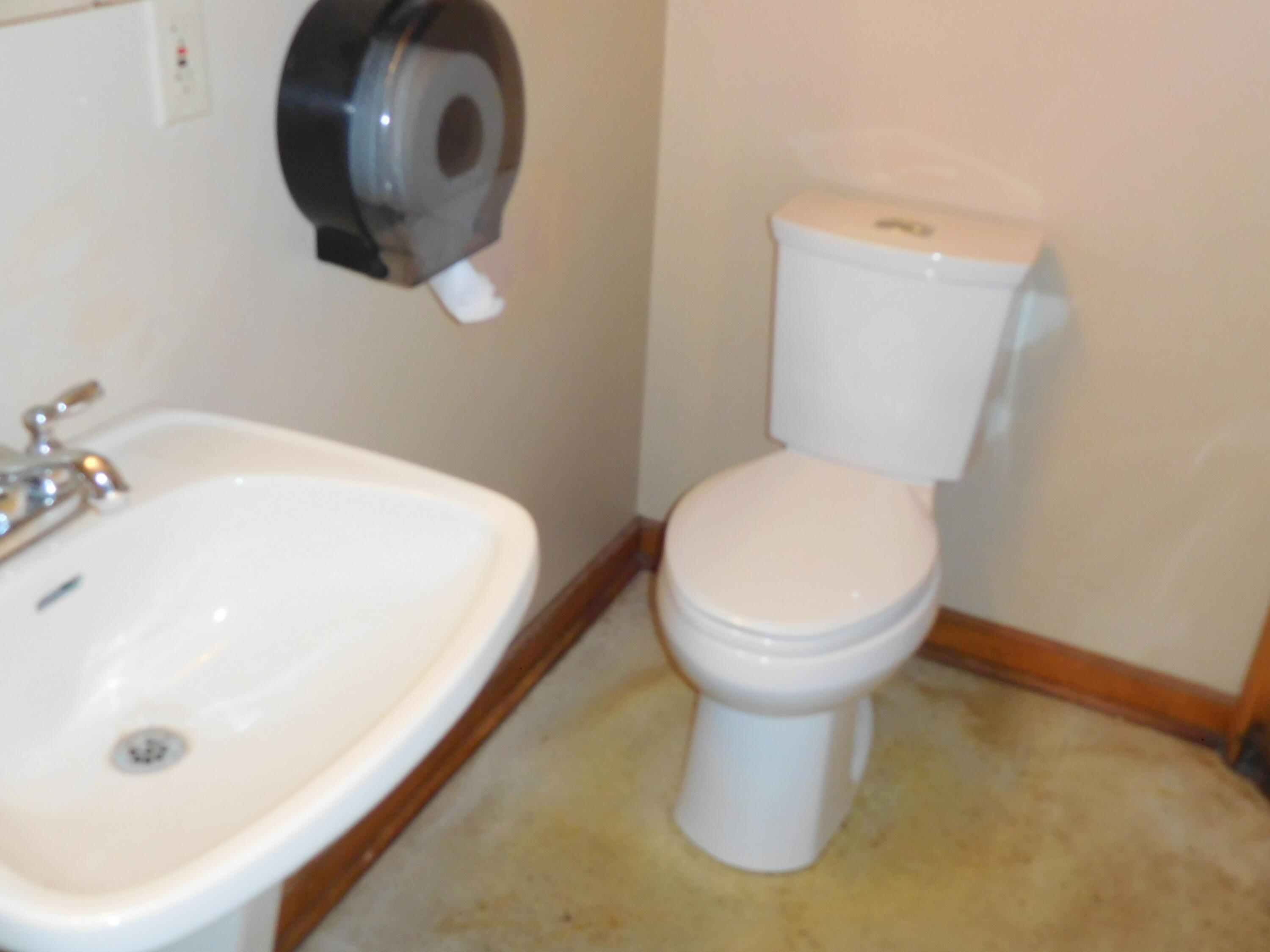 560 Broad Street Auburn ME 04210
