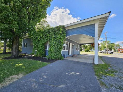 148 North Avenue Skowhegan ME 04976