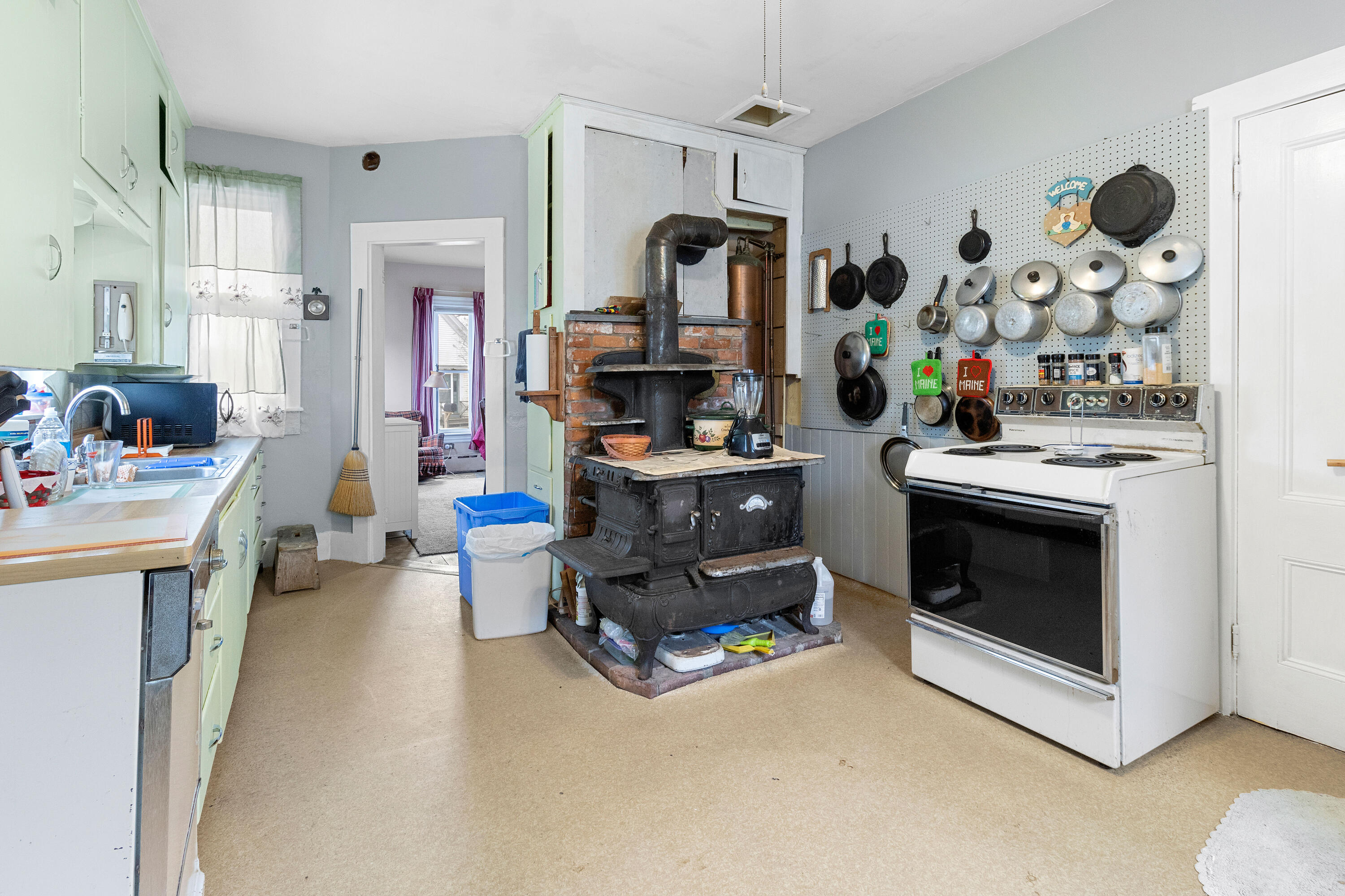 113 Pleasant Street Rockland ME 04841