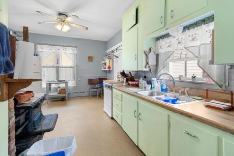 113 Pleasant Street Rockland ME 04841