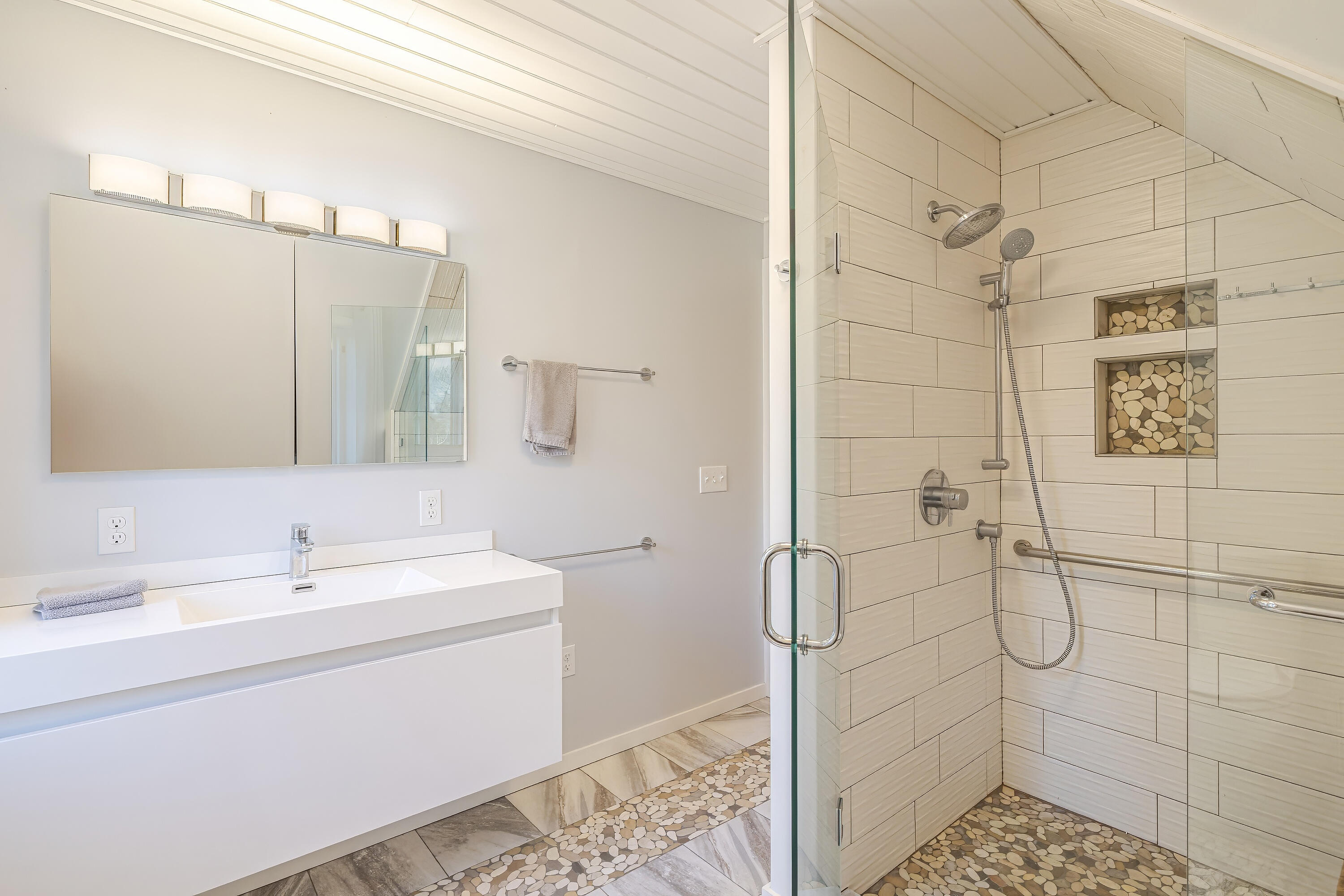 15 Southwest Harbor Road Deer Isle ME 04627