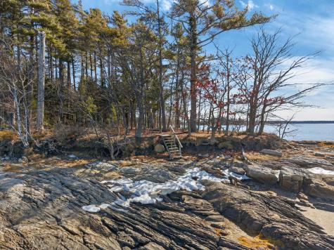 71 Merganser Way Freeport ME 04032