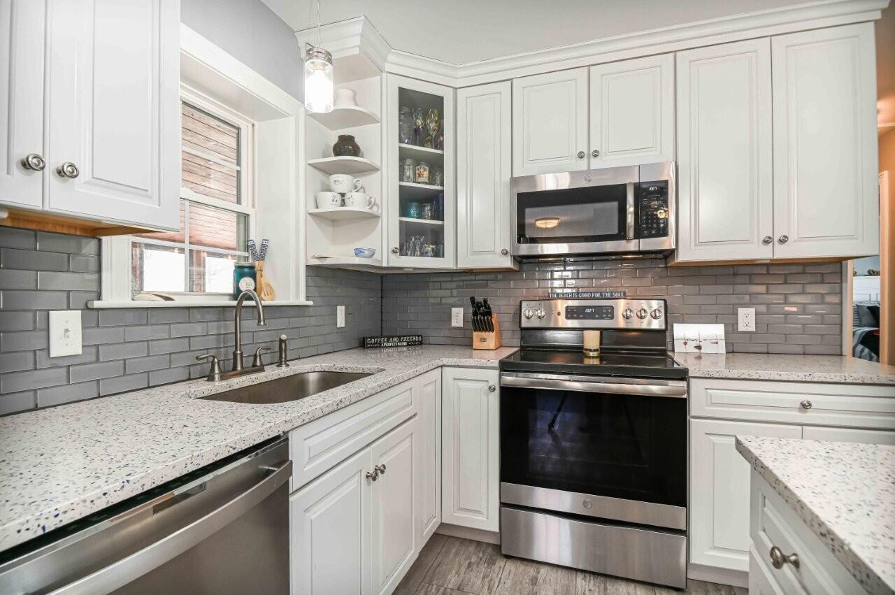 7 Dean Road York ME 03909