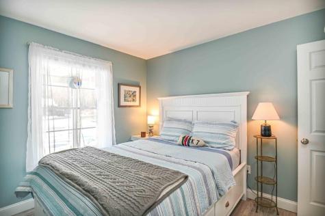 7 Dean Road York ME 03909