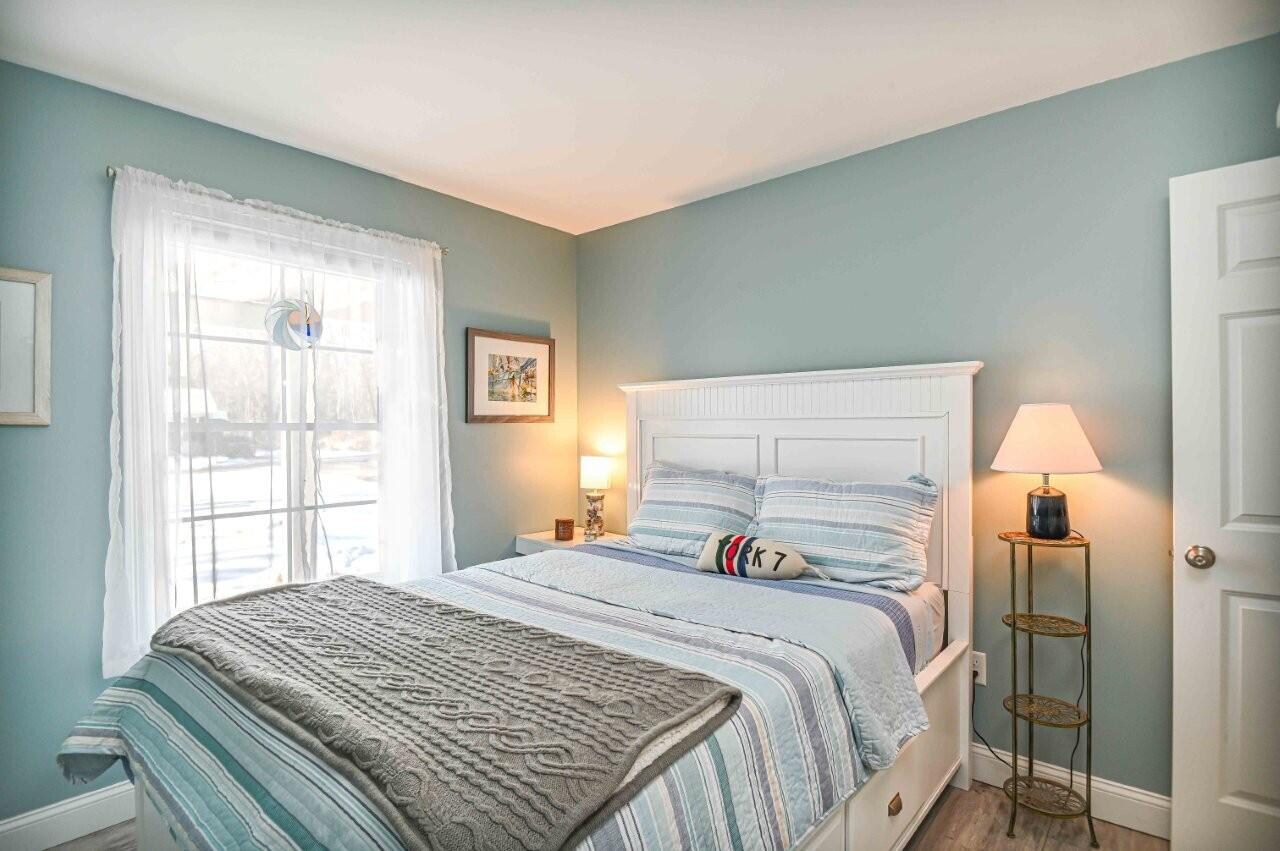 7 Dean Road York ME 03909