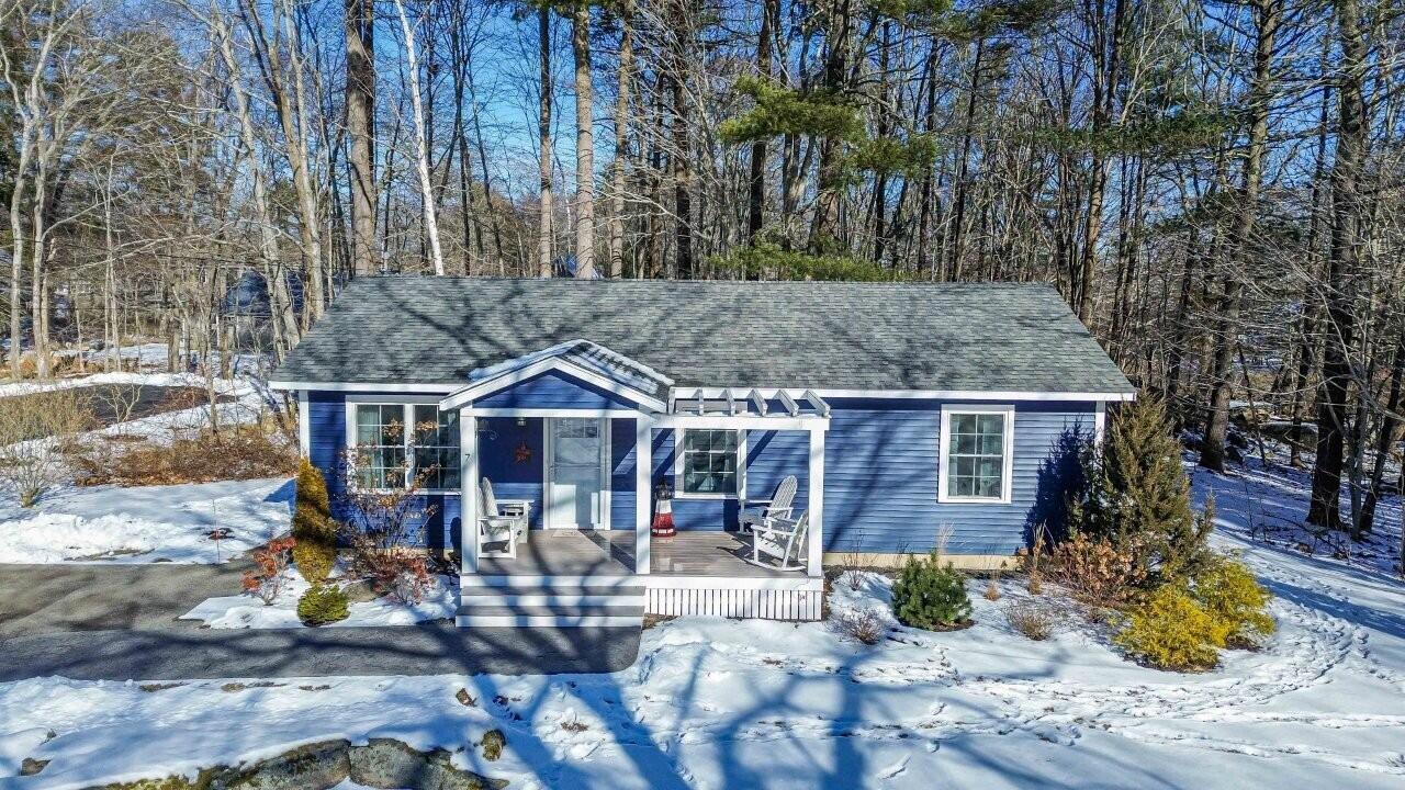 7 Dean Road York ME 03909