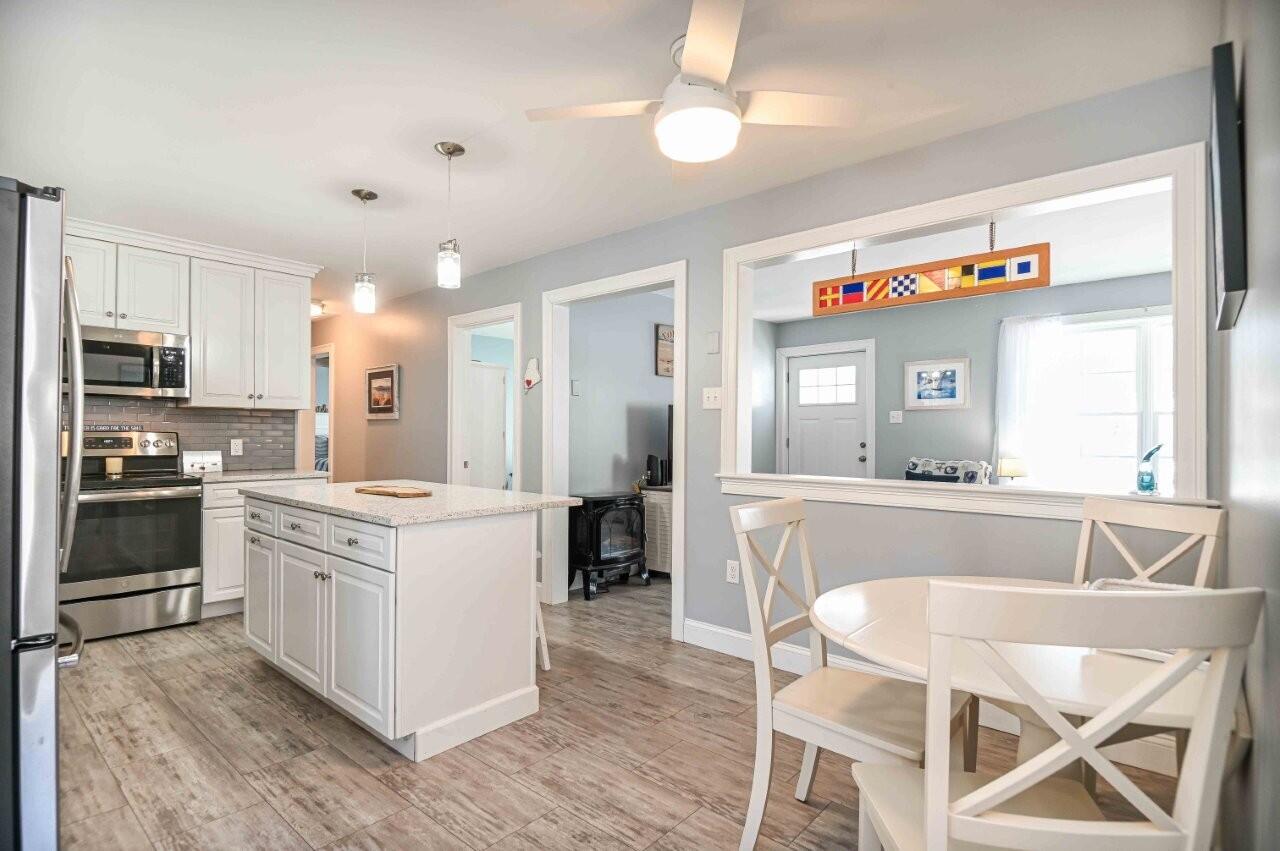 7 Dean Road York ME 03909