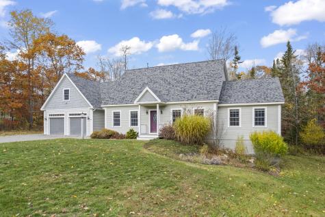 10 North Trail Brunswick ME 04011