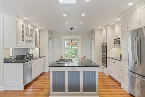 10 North Trail Brunswick ME 04011