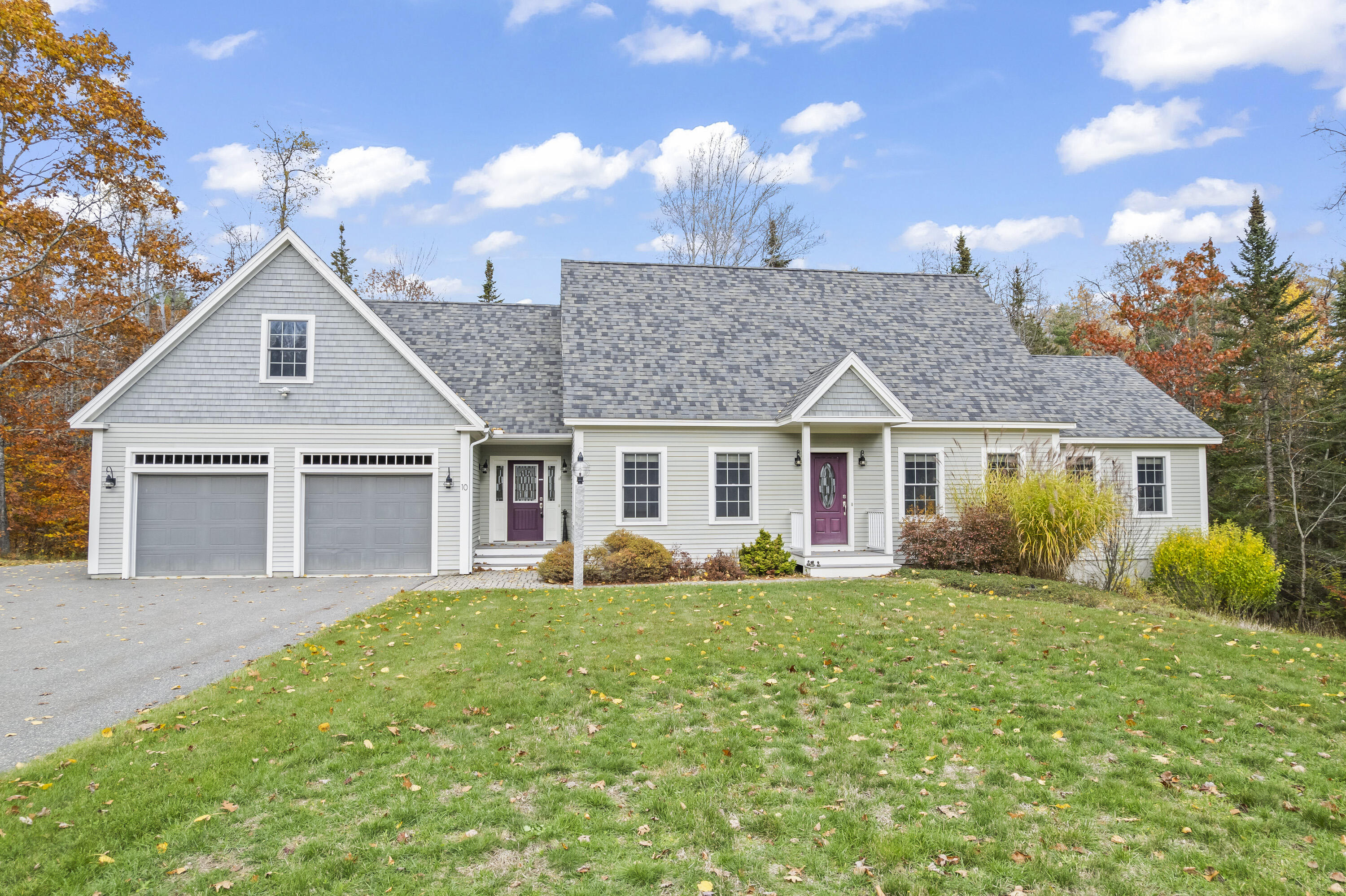 10 North Trail Brunswick ME 04011