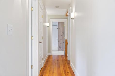 10 North Trail Brunswick ME 04011