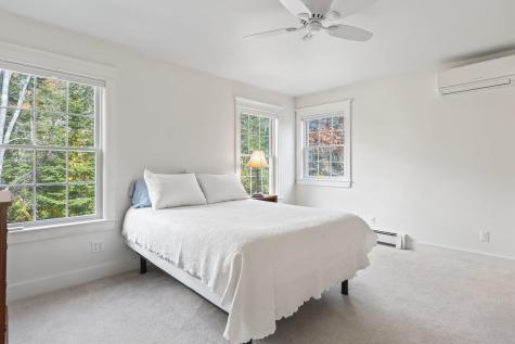 10 North Trail Brunswick ME 04011