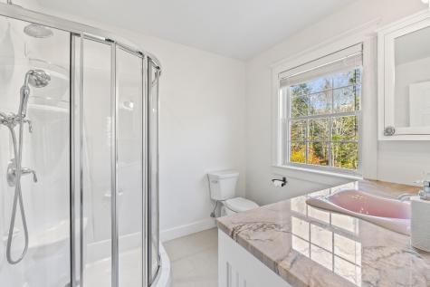 10 North Trail Brunswick ME 04011