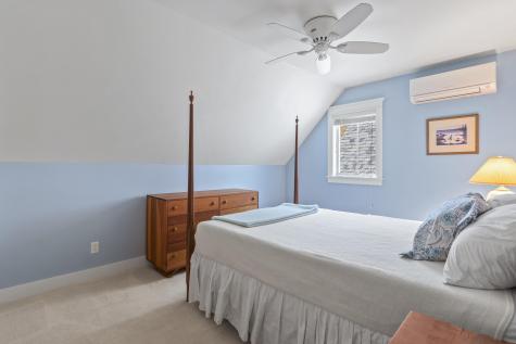 10 North Trail Brunswick ME 04011