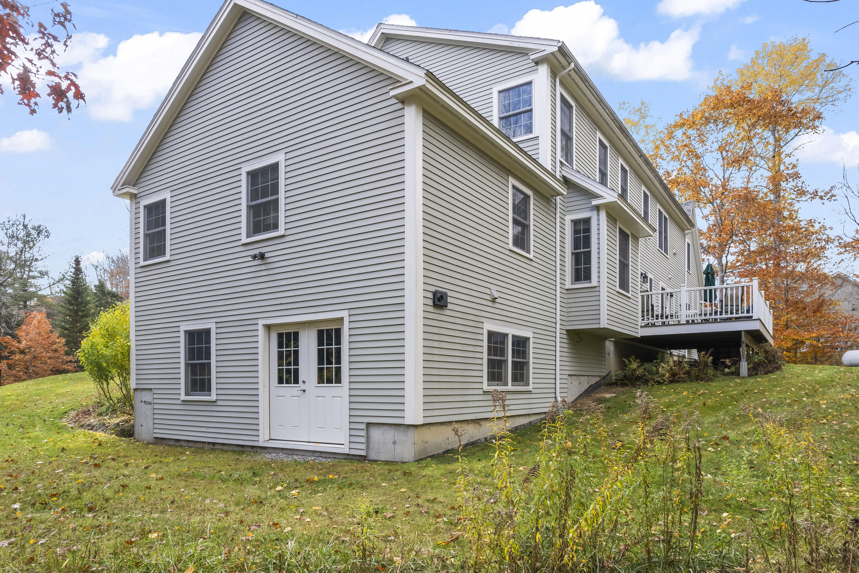 10 North Trail Brunswick ME 04011