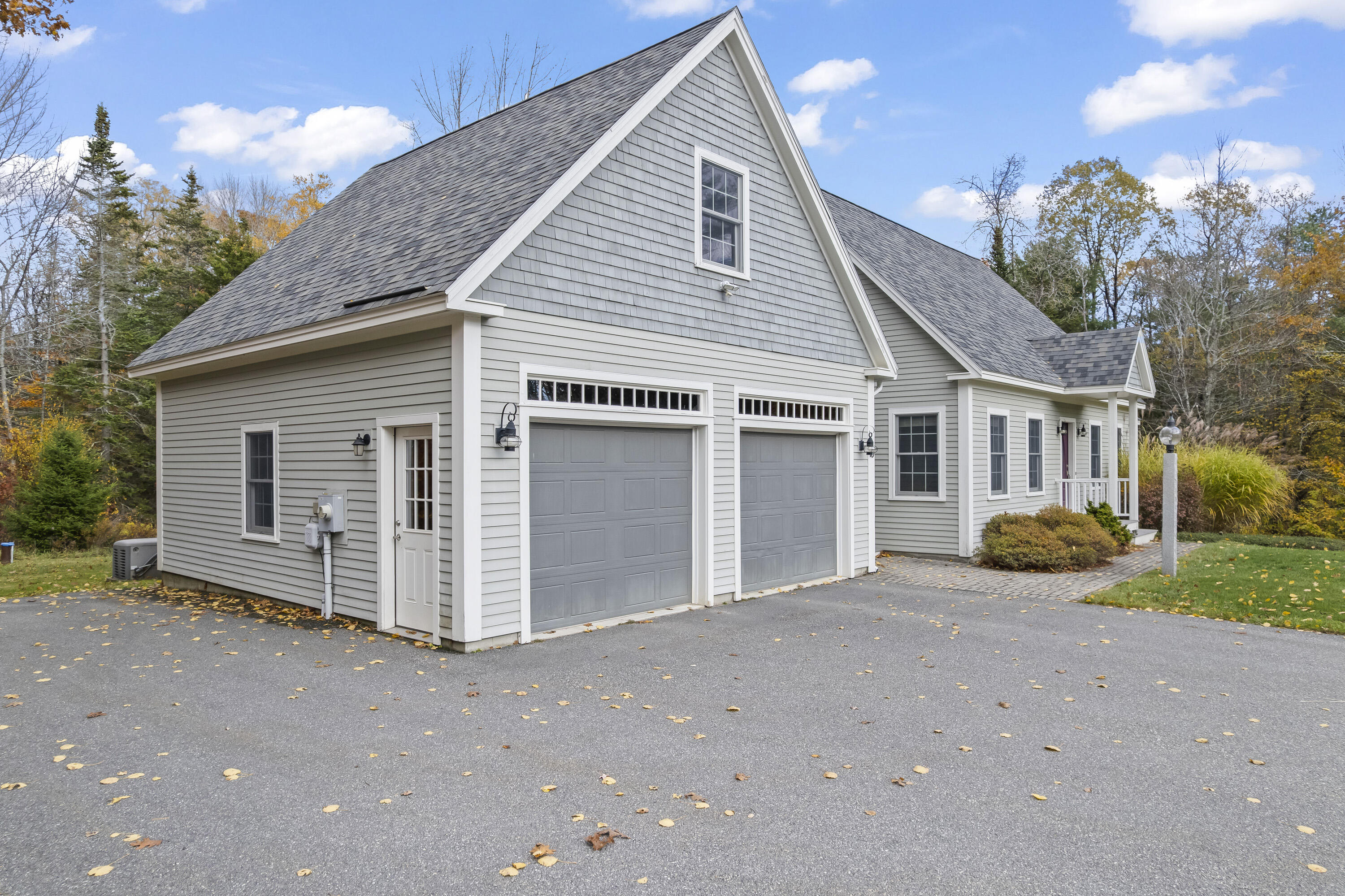 10 North Trail Brunswick ME 04011