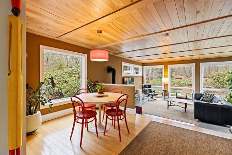 21 Johnson Road Falmouth ME 04105