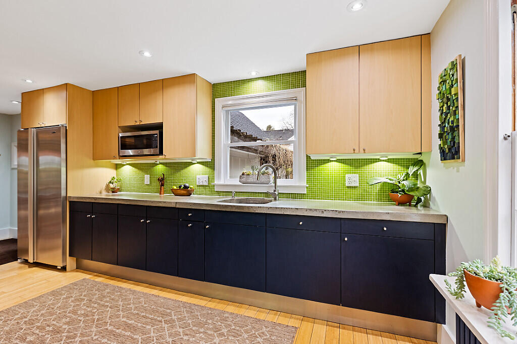 21 Johnson Road Falmouth ME 04105
