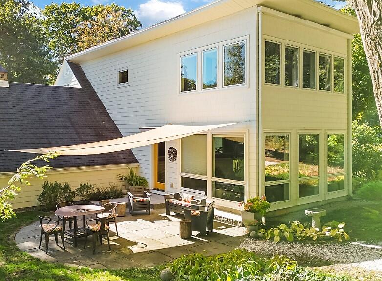 21 Johnson Road Falmouth ME 04105