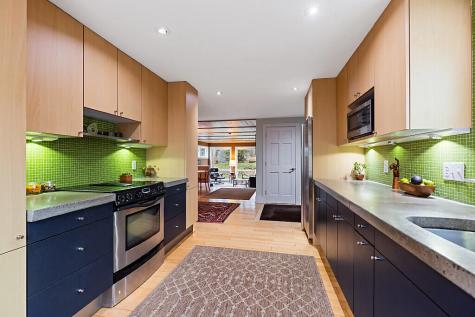 21 Johnson Road Falmouth ME 04105