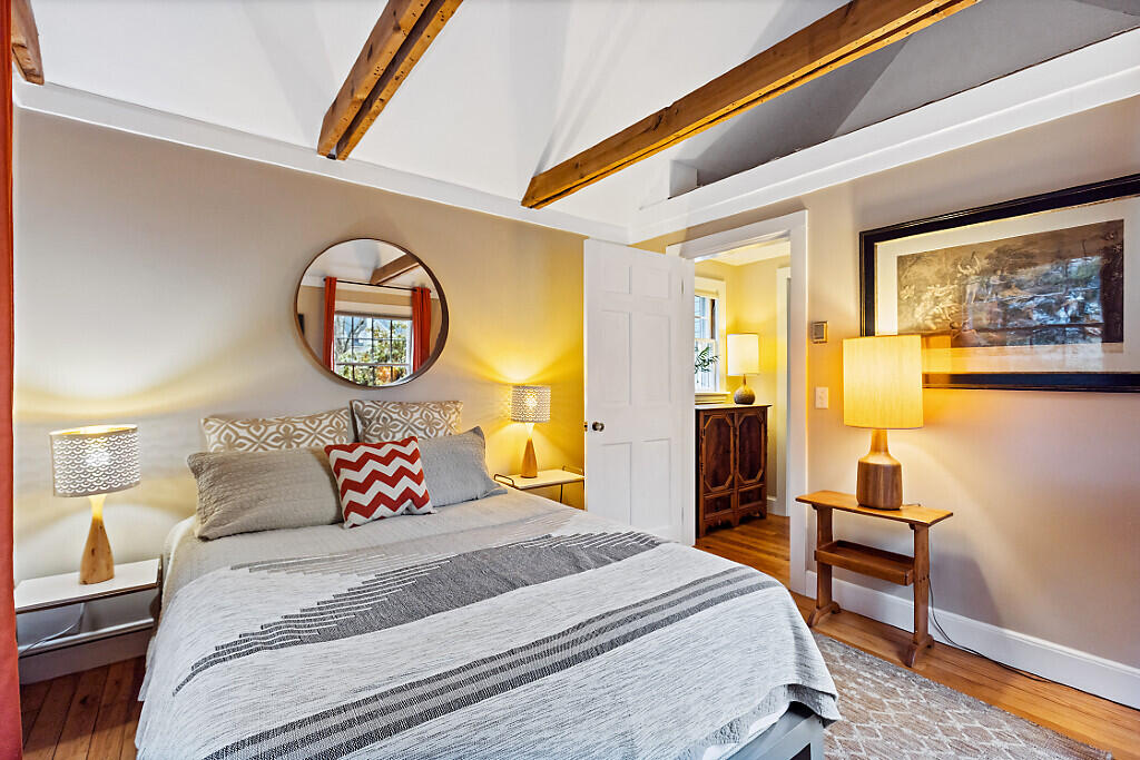 21 Johnson Road Falmouth ME 04105