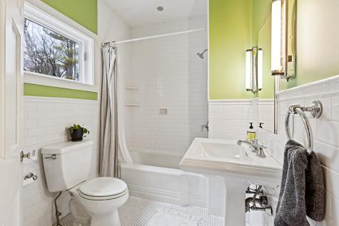 21 Johnson Road Falmouth ME 04105