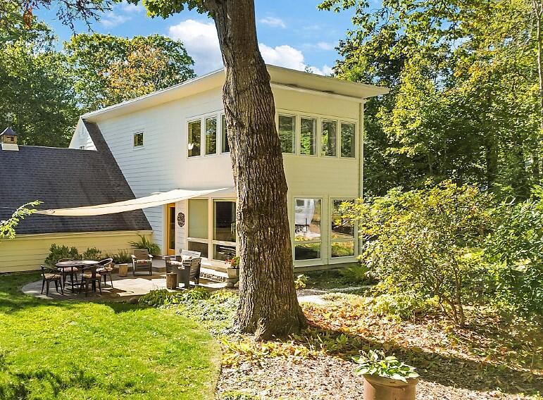 21 Johnson Road Falmouth ME 04105