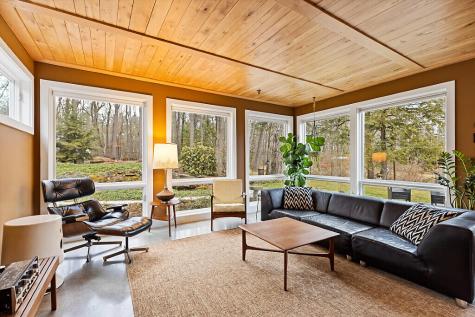 21 Johnson Road Falmouth ME 04105