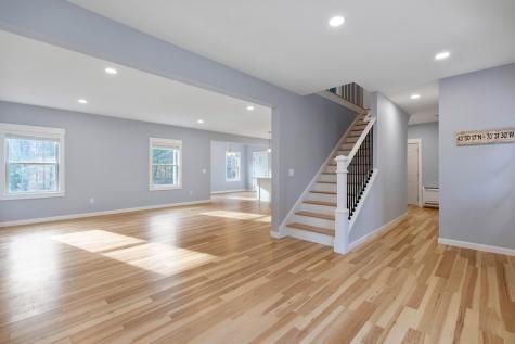 451 Cape Road Raymond ME 04071