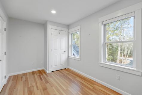 451 Cape Road Raymond ME 04071