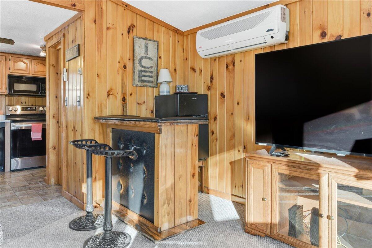 11 Top Hill Road Bridgton ME 04009