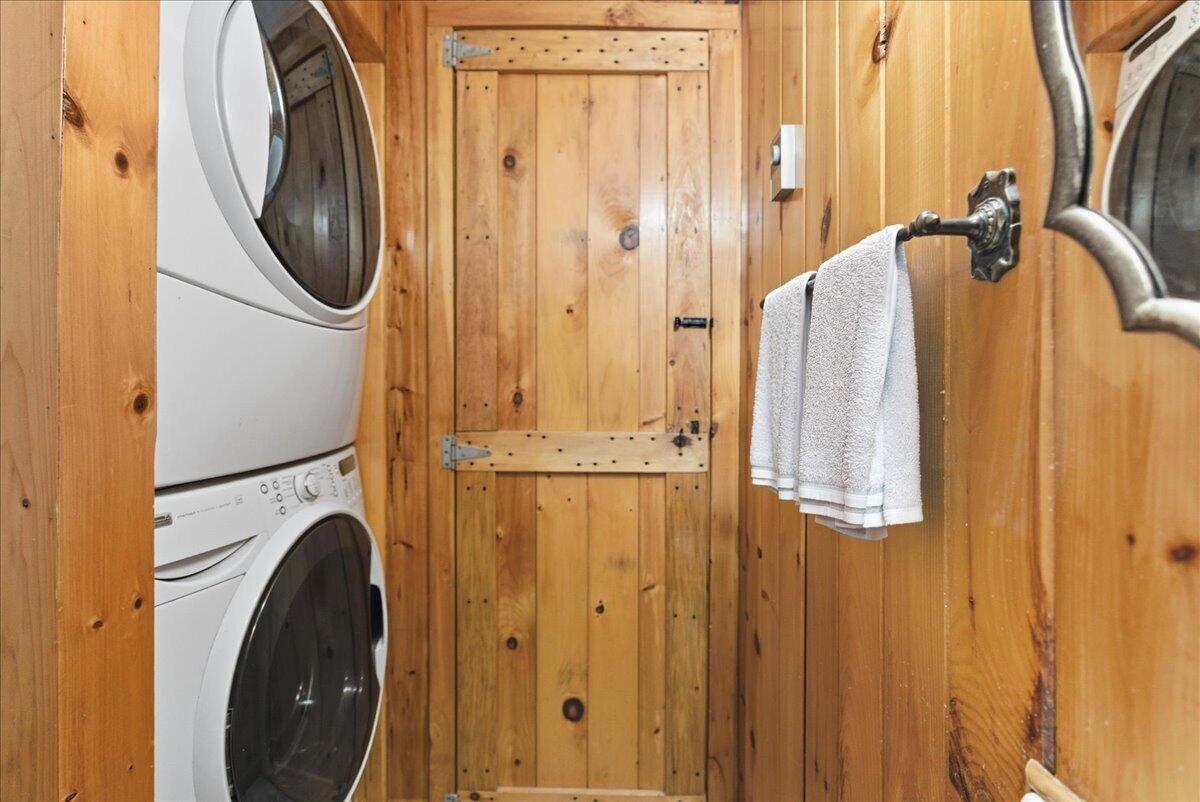 11 Top Hill Road Bridgton ME 04009