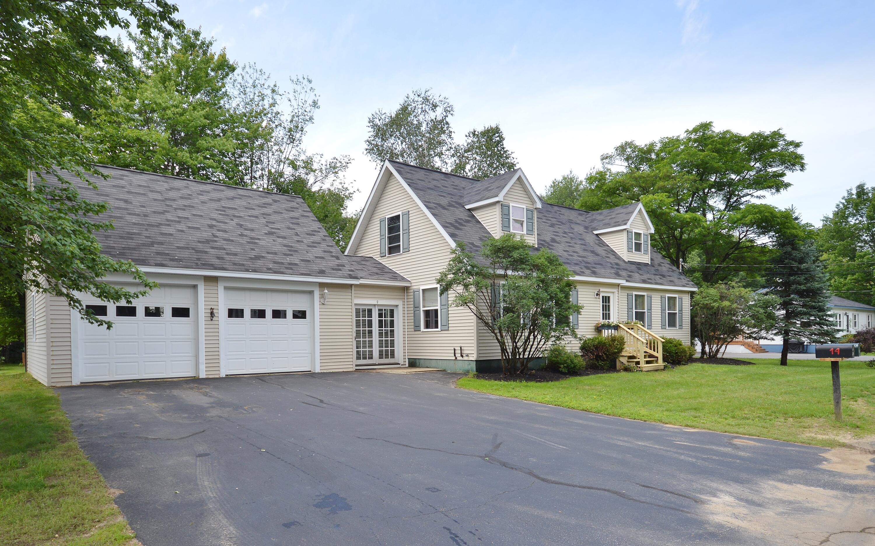 9 School Bus Road Jay Maine Real Estate Listing MLS 1564332