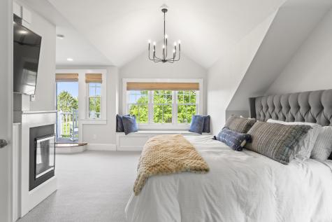 8 Roaring Rock Road York ME 03909