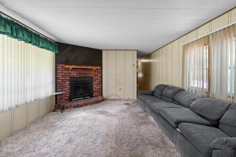 16 Imperial Drive Eliot ME 03903