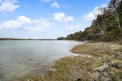8-92-1 Derek Way Harpswell ME 04079