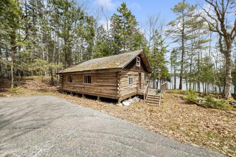 8-92-1 Derek Way Harpswell ME 04079