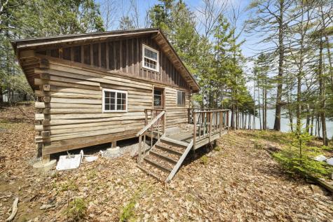 8-92-1 Derek Way Harpswell ME 04079