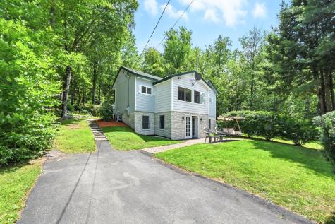 418 East Shore Road Peru ME 04290
