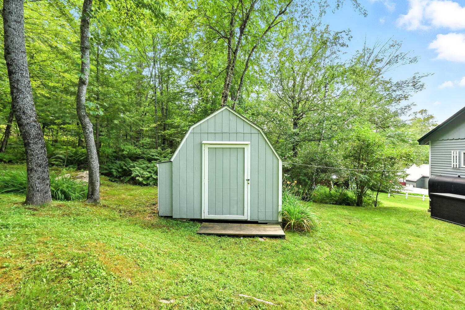 418 East Shore Road Peru ME 04290