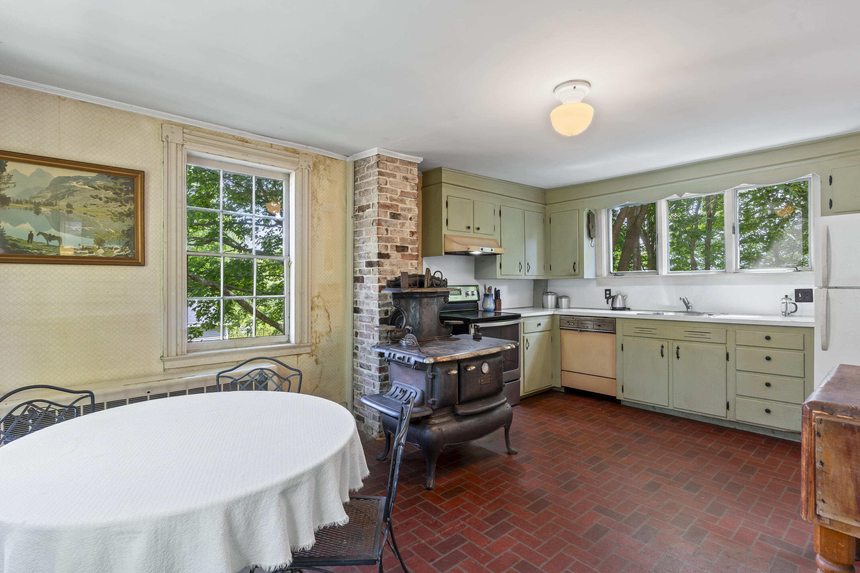 41 Federal Street Wiscasset ME 04578