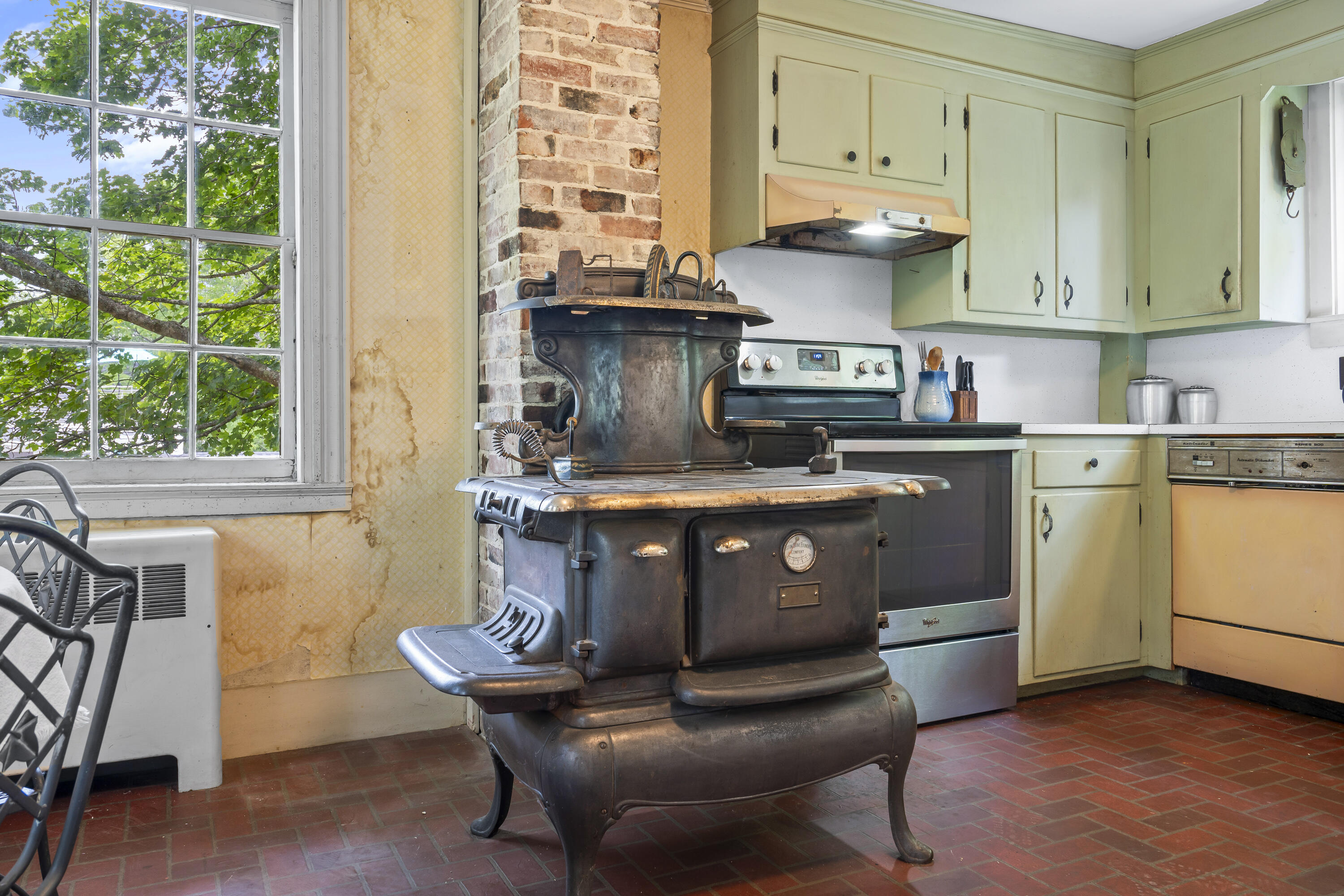 41 Federal Street Wiscasset ME 04578