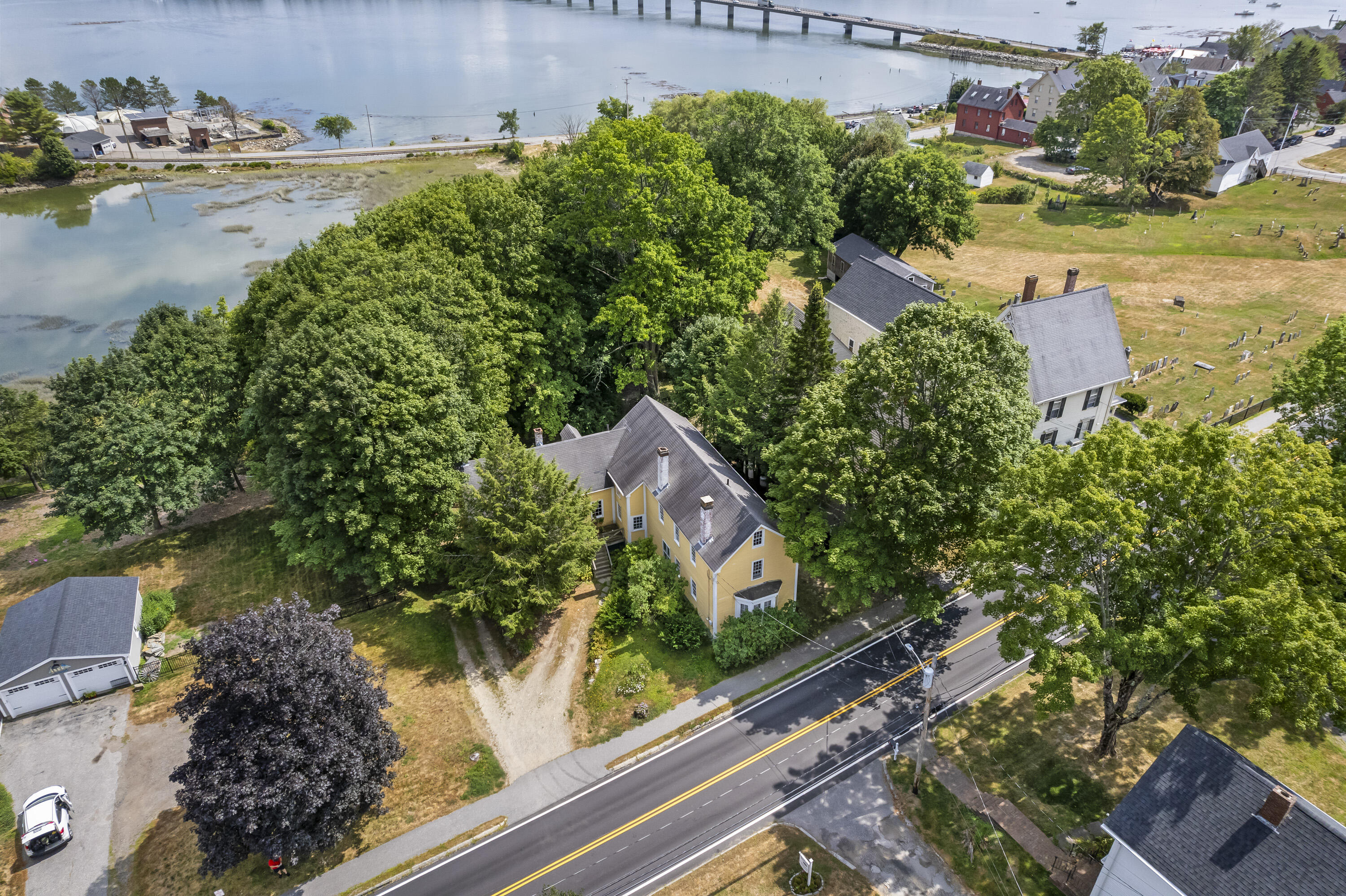 41 Federal Street Wiscasset ME 04578