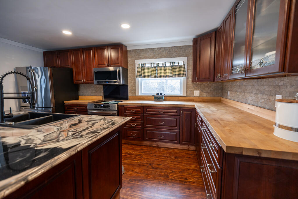3190 Middle Road Sidney ME 04330