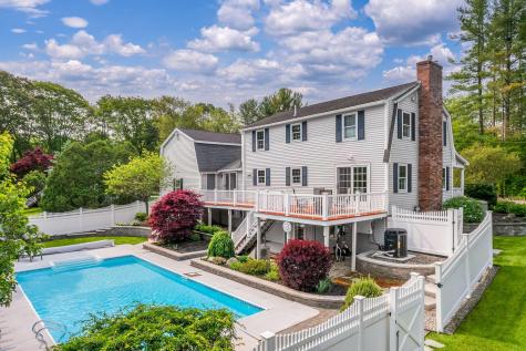 15 Creation Lane York ME 03909