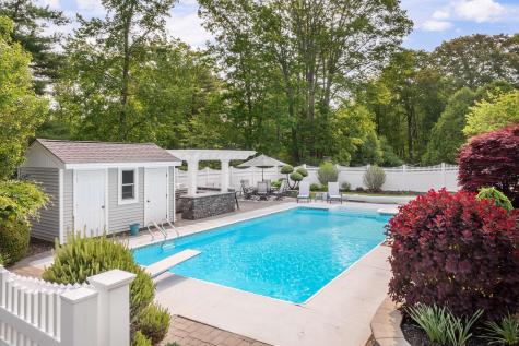 15 Creation Lane York ME 03909