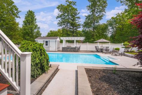 15 Creation Lane York ME 03909