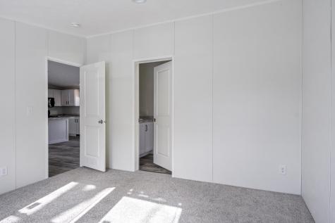 28 Montcalm Street Fairfield ME 04937